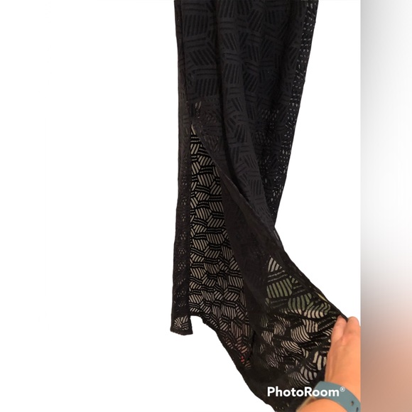 BCBGeneration Maxi Dress Style: GLZ68C40 Dress Size Medium - Picture 4 of 16